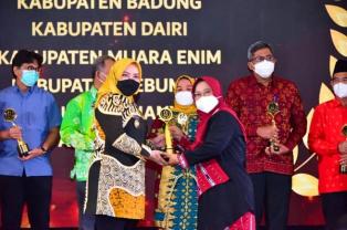Pemkab Mura Raih Penghargaan Pada Anugerah Komisi Perlindungan Anak Indonesia (KPAI) Tahun 2022